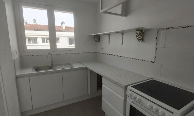 APPARTEMENT T3 A LOUER A L'ANNEE